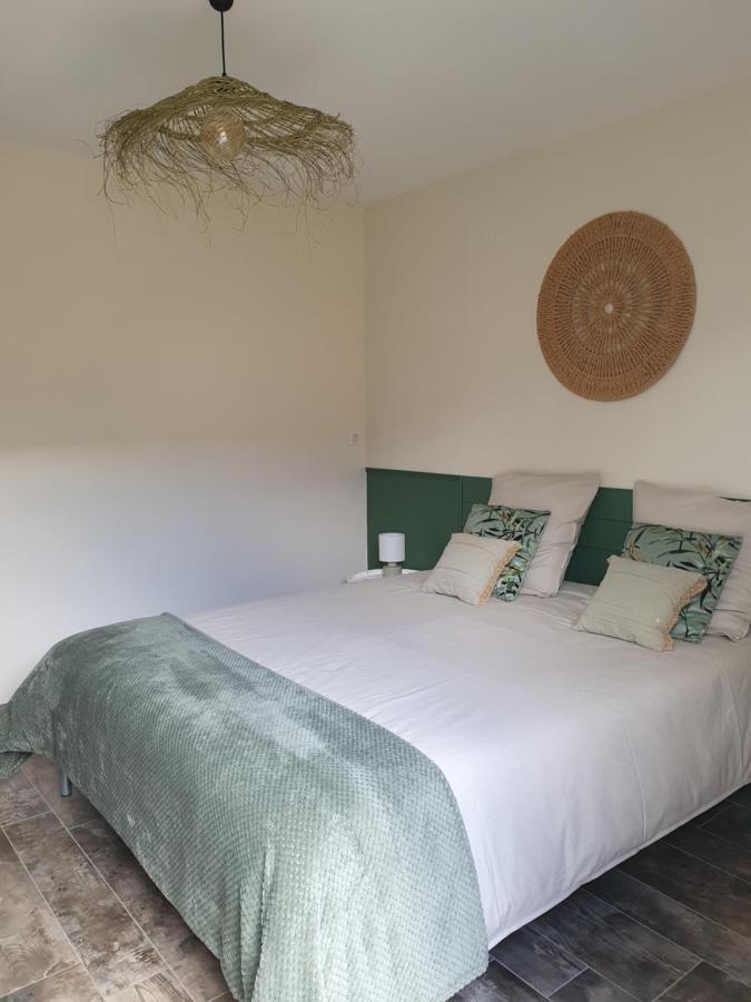 Bed and Breakfast Le Coeur De La Petite Cisse Monteaux Exterior foto
